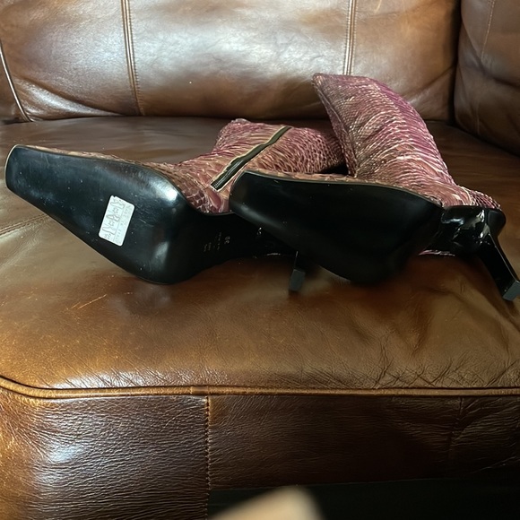 Burgundy/python boots - Picture 10 of 10